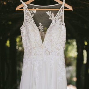 Pronovias Escala Wedding Dress